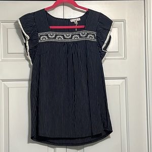 Navy and White Linen Blend Top❤️